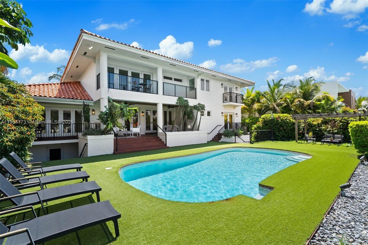 Foto principal - 6850 Sunrise Terrace