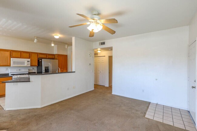 Foto del edificio - 2 Bed Condo Centrally Located
