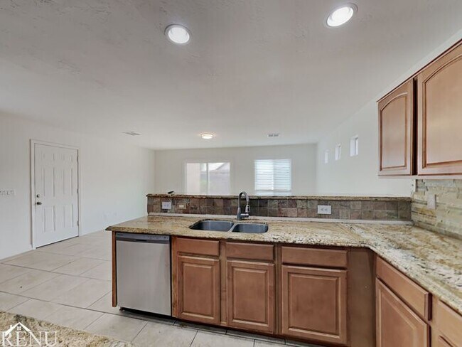 Foto del edificio - 7404 S 37th Glen