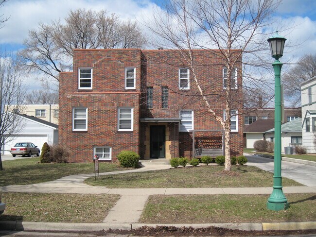 Building Photo - 1531 Portland Ave