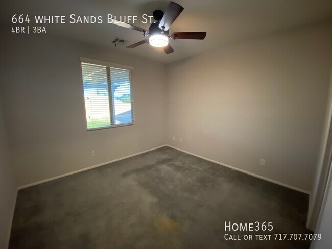 Building Photo - 664 white Sands Bluff