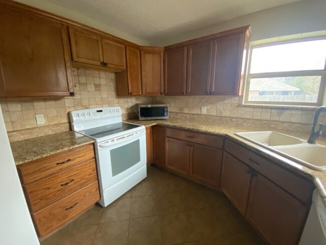 Foto del edificio - 1925 Willow Vale Dr