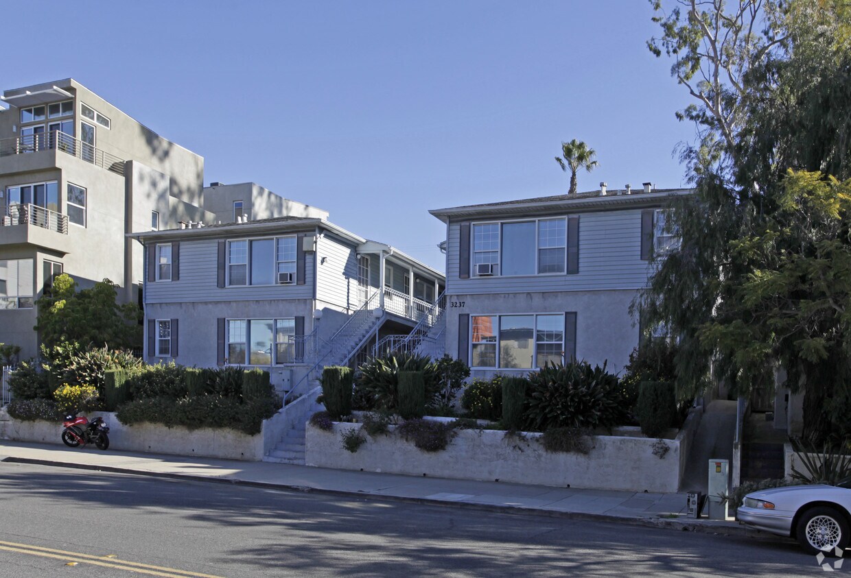 Primary Photo - 3237 1st Ave