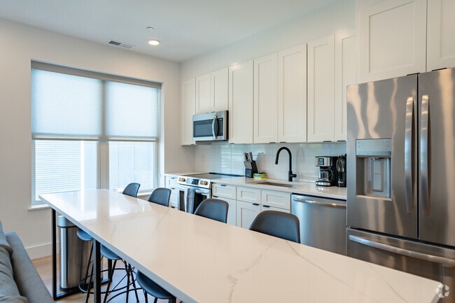 6 BD - 6 BTH - Brookland (Furnished Rooms) Apartments