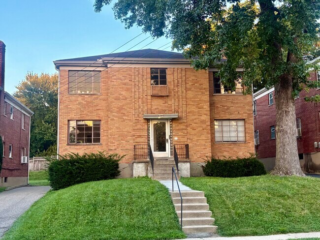 Building Photo - 3622 Paxton Ave