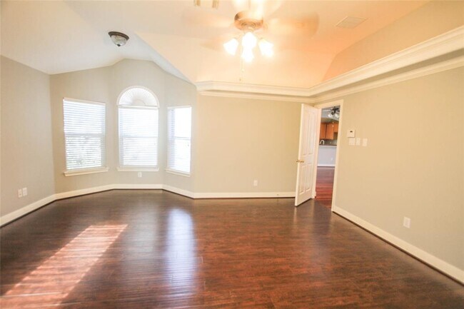 Foto del edificio - 6006 Briar Hill Ct
