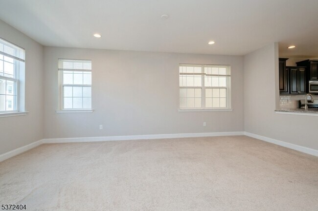 Foto del edificio - 1601 Hights Farm Rd S
