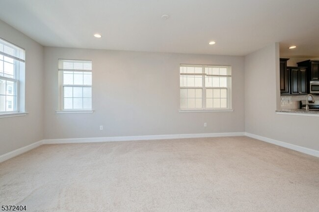 Building Photo - 1601 Hights Farm Rd S