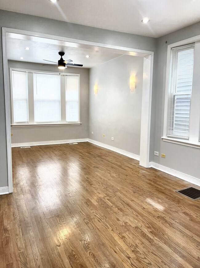 Foto del edificio - 2908 N Talman Ave