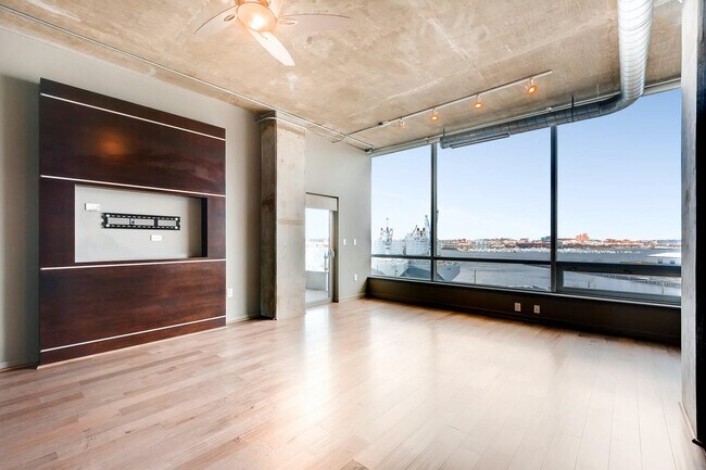 Foto del edificio - 1200 Steuart Street, Unit 713