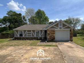 Building Photo - 4868 Burgess Cove