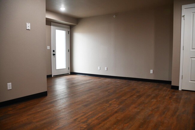 Building Photo - 119 Bonita Ave
