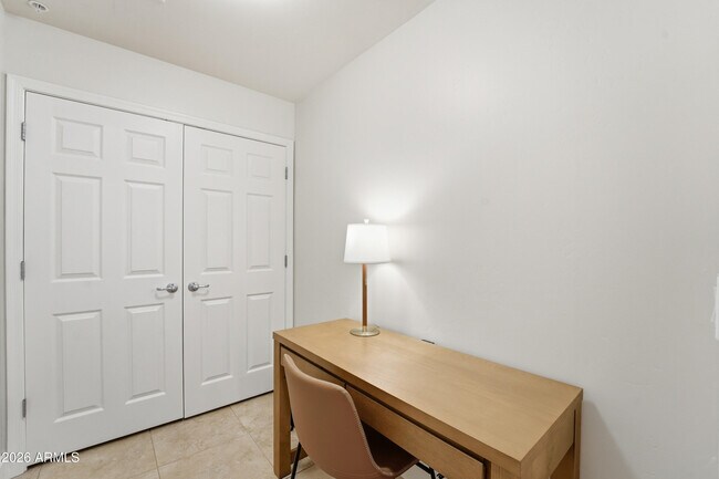 Building Photo - 5350 E Deer Valley Dr