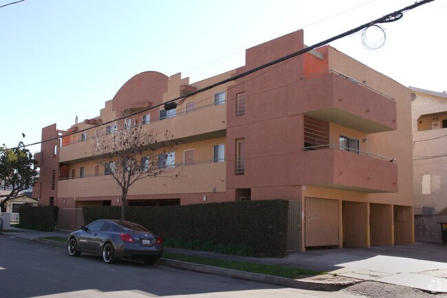 Foto del edificio - 2422 E. 11th St.