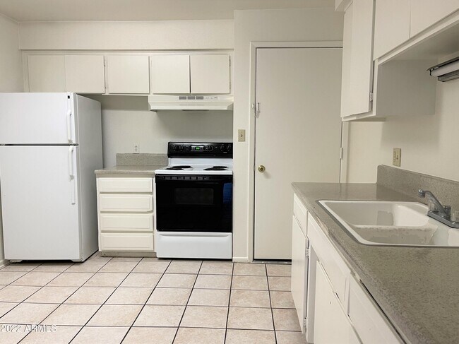 Foto del edificio - 1513 W 7th Pl