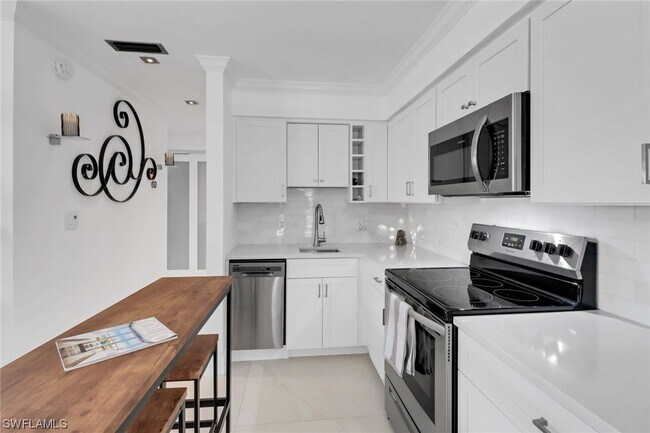 Foto del edificio - 1215 Edington Pl