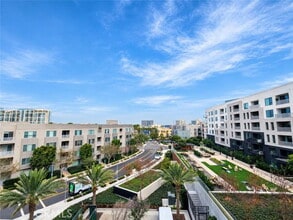 Building Photo - 3504 Rivington