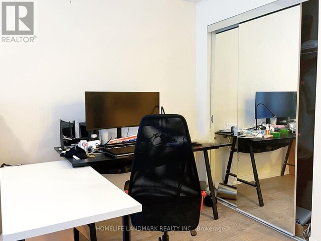 Building Photo - 99 John St