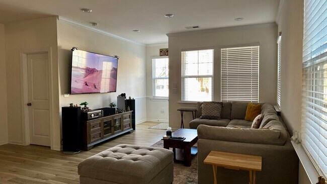 Foto del edificio - 806 Courting St