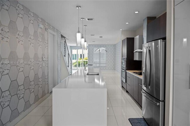 Foto del edificio - 10245 NW 63rd Terrace