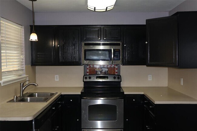 Foto del edificio - 18911 Brownstone Mills Dr