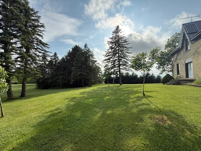 Photo du bâtiment - Parkhill * TWO Level APARTMENT * 3 Bdrm * ...