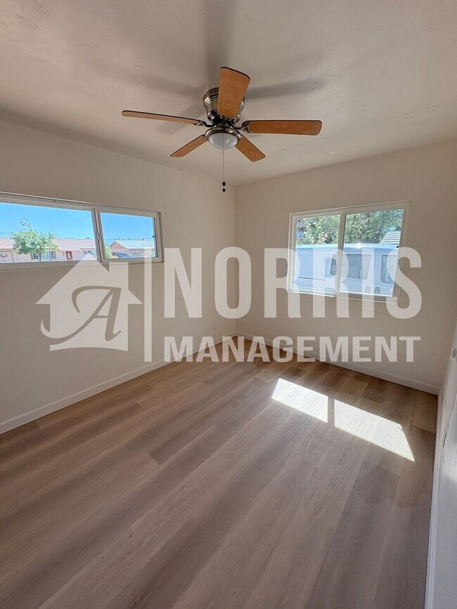 Foto del edificio - Remodeled Home with NO HOA