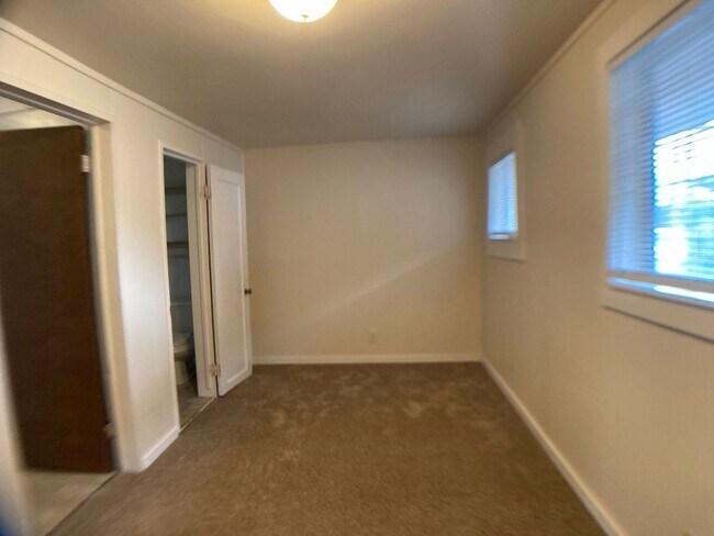Foto del edificio - 1 br, 1 bath House - 1604 SE Hamilton St