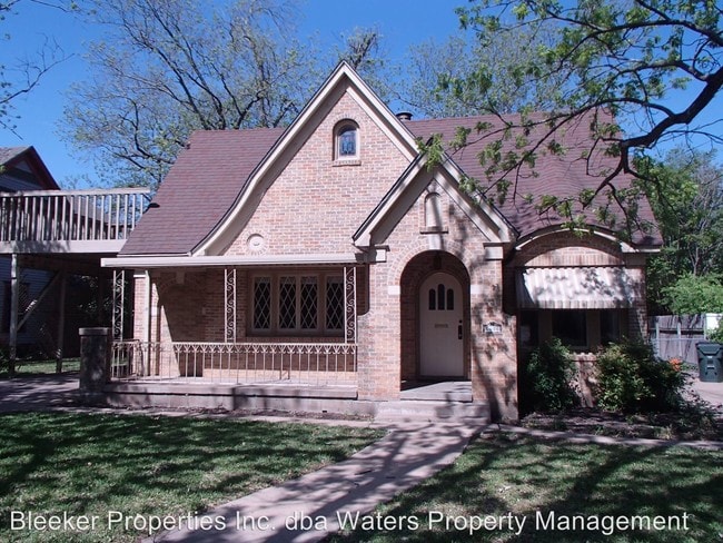 Building Photo - 1606 S Austin Ave