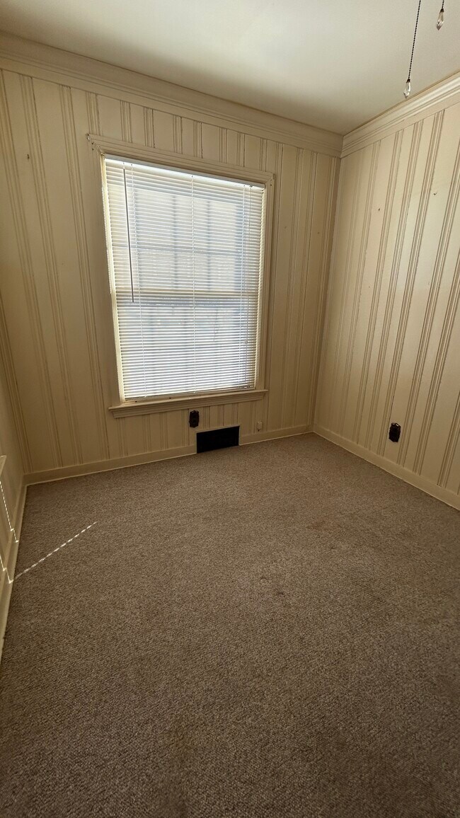 Foto del edificio - 100 Ansel Rd