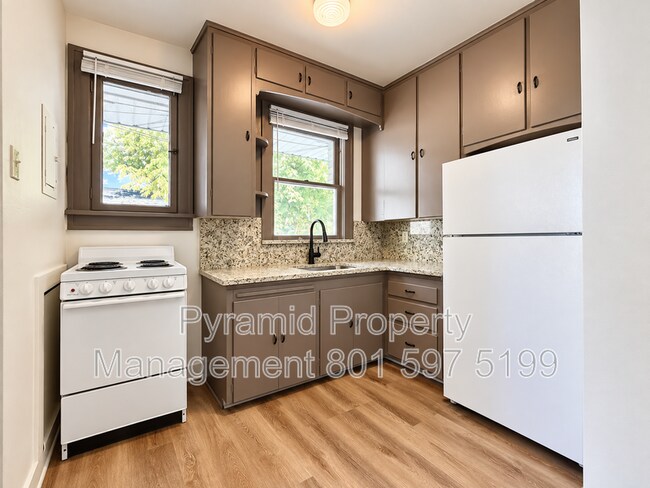 Building Photo - 1177 E 100 S