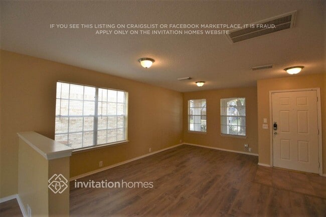 Foto del edificio - 4811 Russet Trail Ct