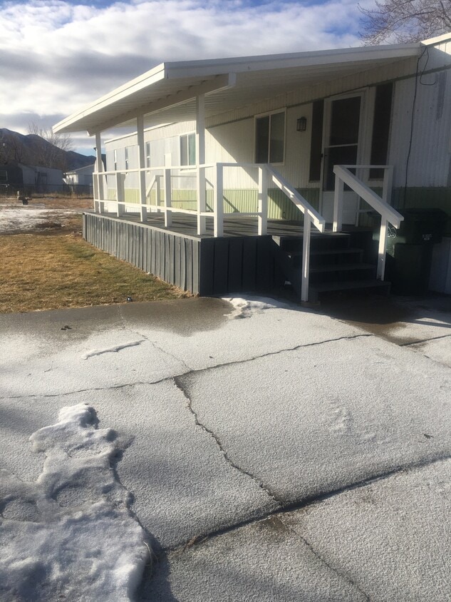 Primary Photo - 795 Broadmoor Dr