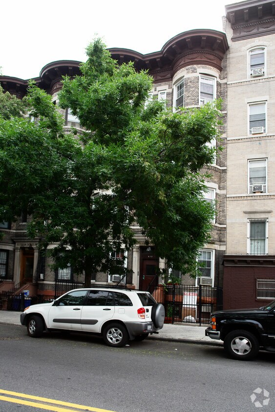 Building Photo - 513 6th Ave