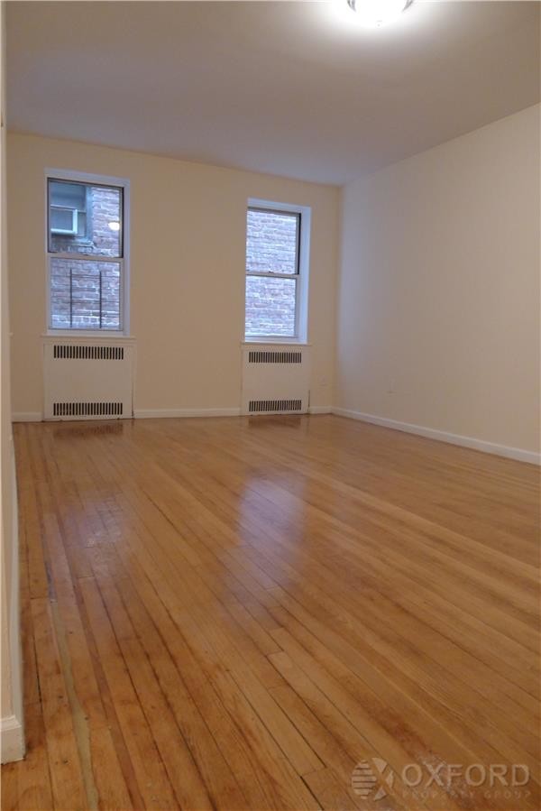 Foto del edificio - 4331 Ithaca St