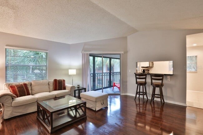 Building Photo - 500 Santa Cruz Pl NE