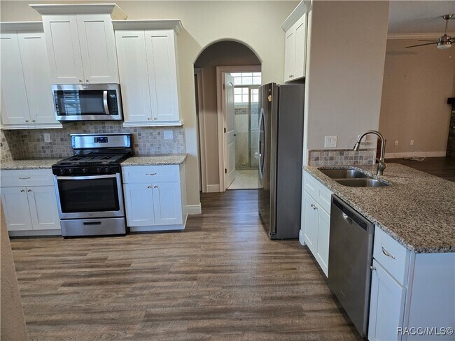 Foto del edificio - 9322 S DEER Pk Dr