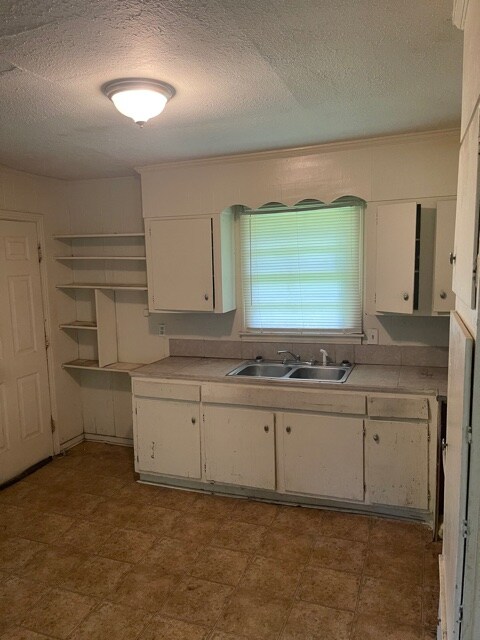 Building Photo - 3133 Monticello Dr