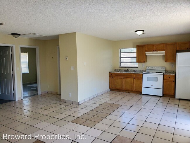 Foto del edificio - 224 NW 12th Ct