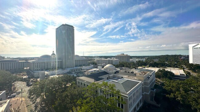 Building Photo - 300 S Duval St