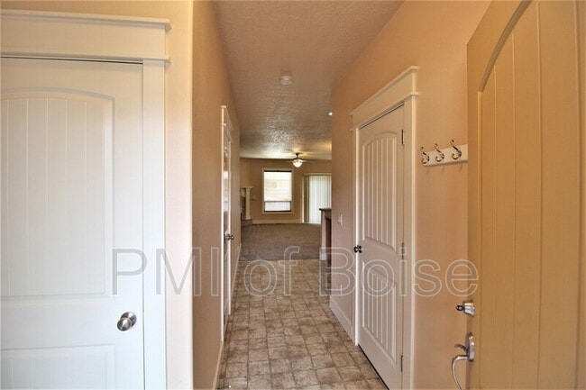Building Photo - 2218 S Dorothy Ave