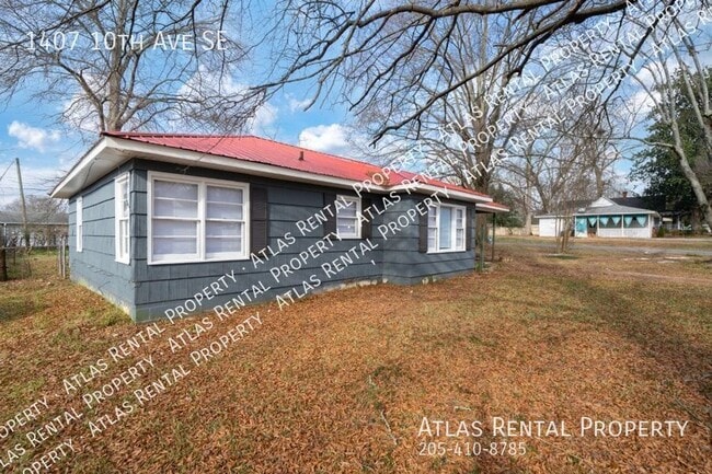 Building Photo - 1407 10th Ave SE