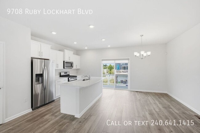 Foto del edificio - 9708 Ruby Lockhart Blvd