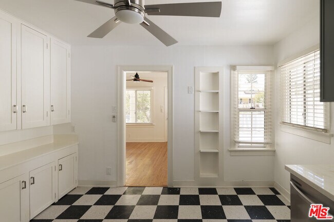 Foto del edificio - 5128 Windermere Ave