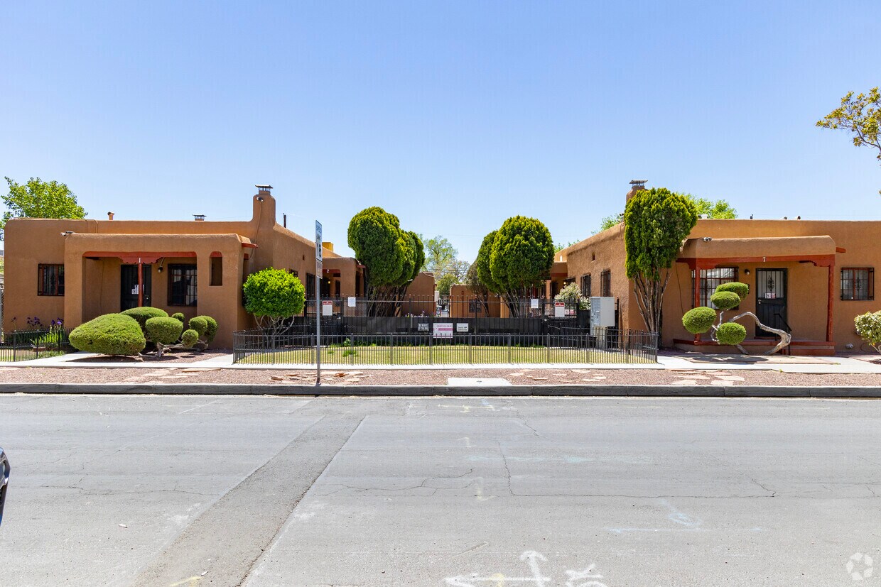 primaria - 1104 Silver Ave SW