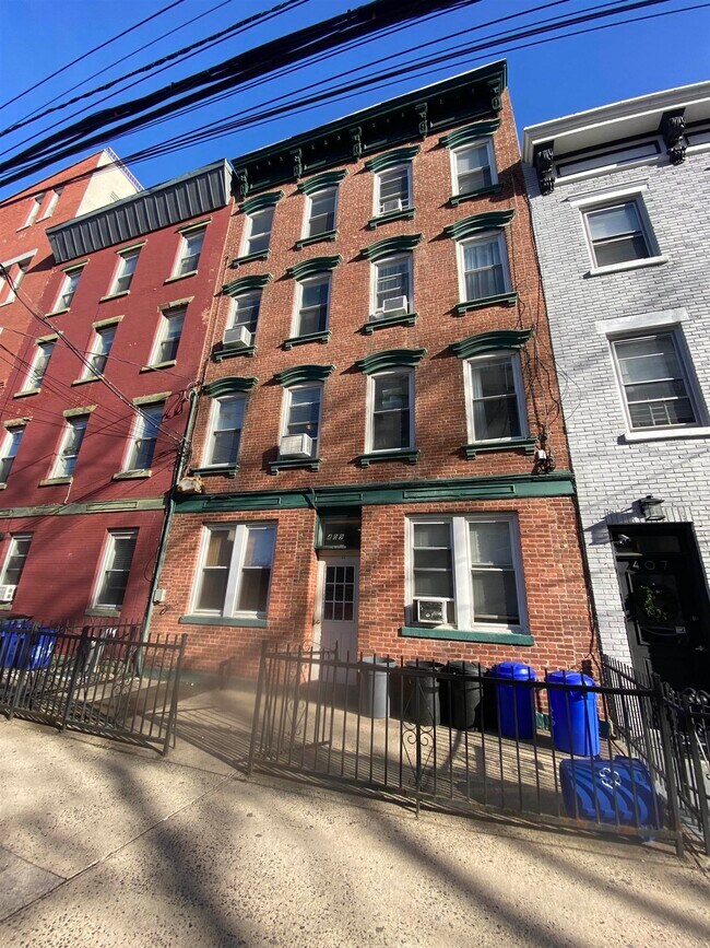 Building Photo - 409 Bloomfield St