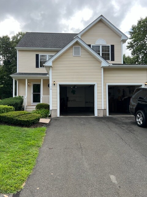 Building Photo - 14 Sycamore