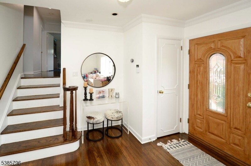 Primary Photo - 3 Garvey Pl