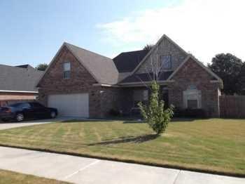 Foto principal - 905 SW Wallstone Rd