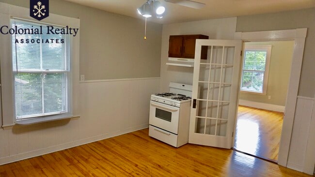 Building Photo - 153 Palfrey St